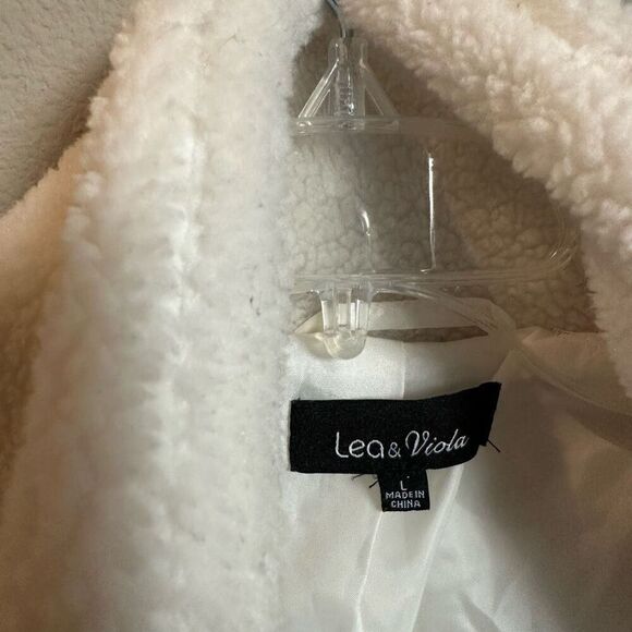 Lea & Viola | L | Floral Teddy Jacket floral trimmed zip up fleece jacket - Picture 8 of 8